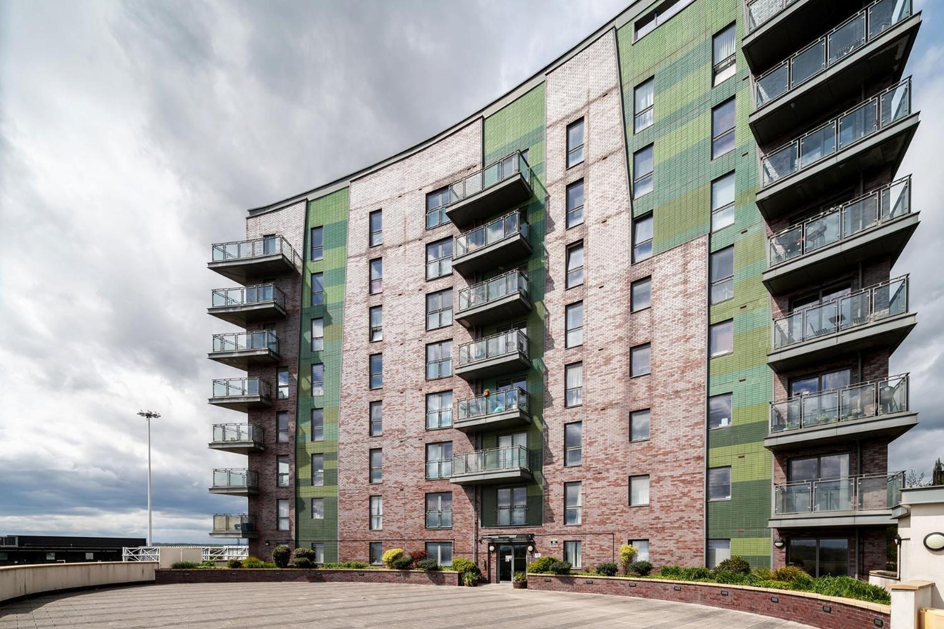Exclusive Apartment - City Centre - Free Parking -Wifi Netflix- Juliet Balcony Leeds (West Yorkshire) Exterior foto
